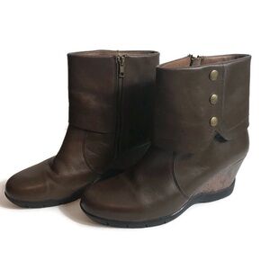 Sanita‎ Maddox 100% Leather Brown Wedge Leather Booties Size 10